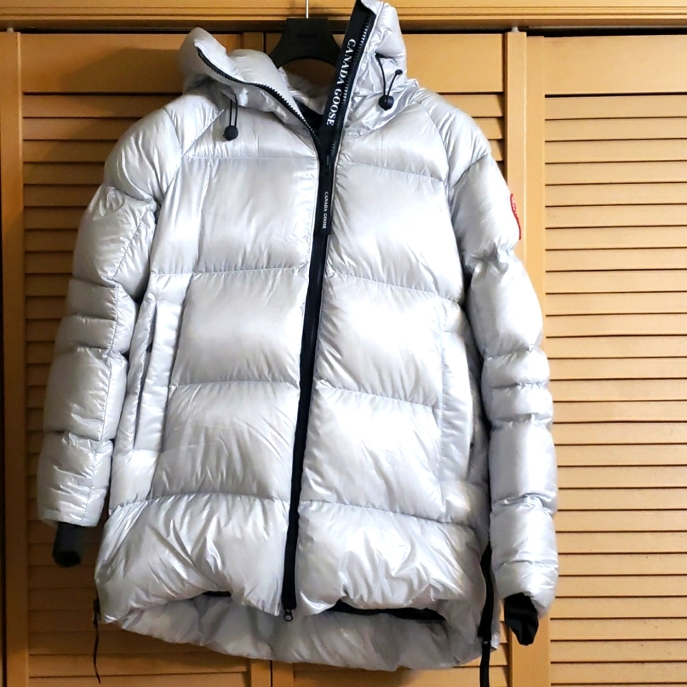 Canada Goose Cypress puffer size M.